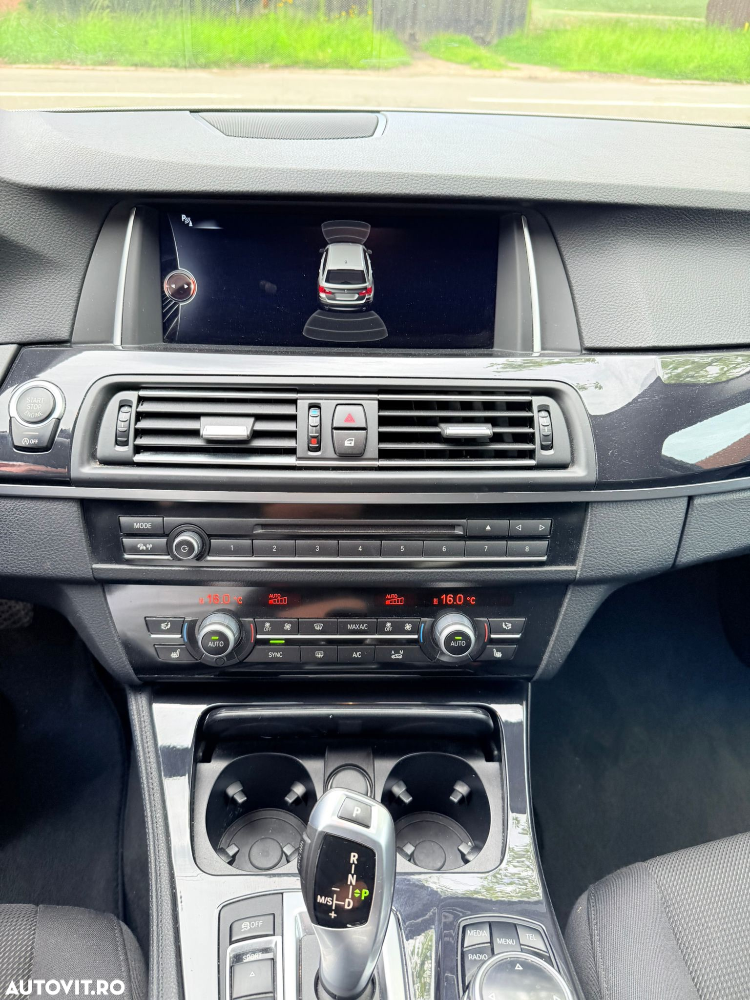 BMW Seria 5 525d Touring Sport-Aut. - 12