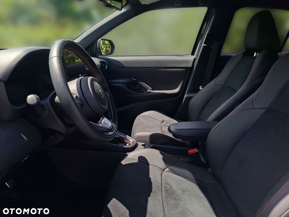 Toyota Yaris Cross Hybrid 1.5 GR Sport - 13