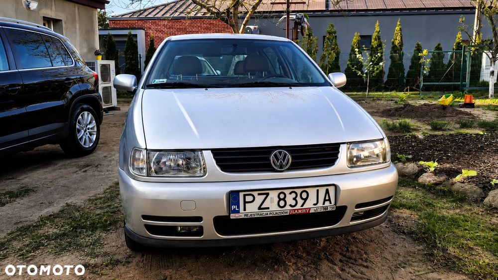 Volkswagen Polo - 1