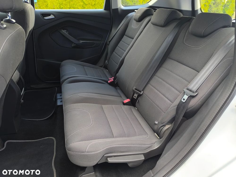 Ford Kuga 2.0 TDCi 4WD Trend - 33