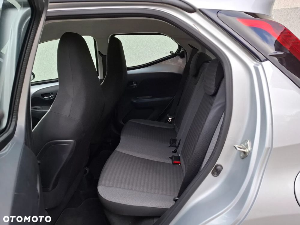 Toyota Aygo 1.0 VVT-i JBL Edition - 12