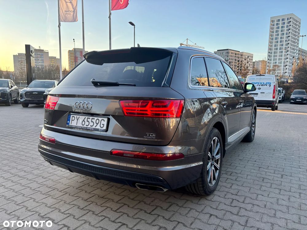 Audi Q7 - 10