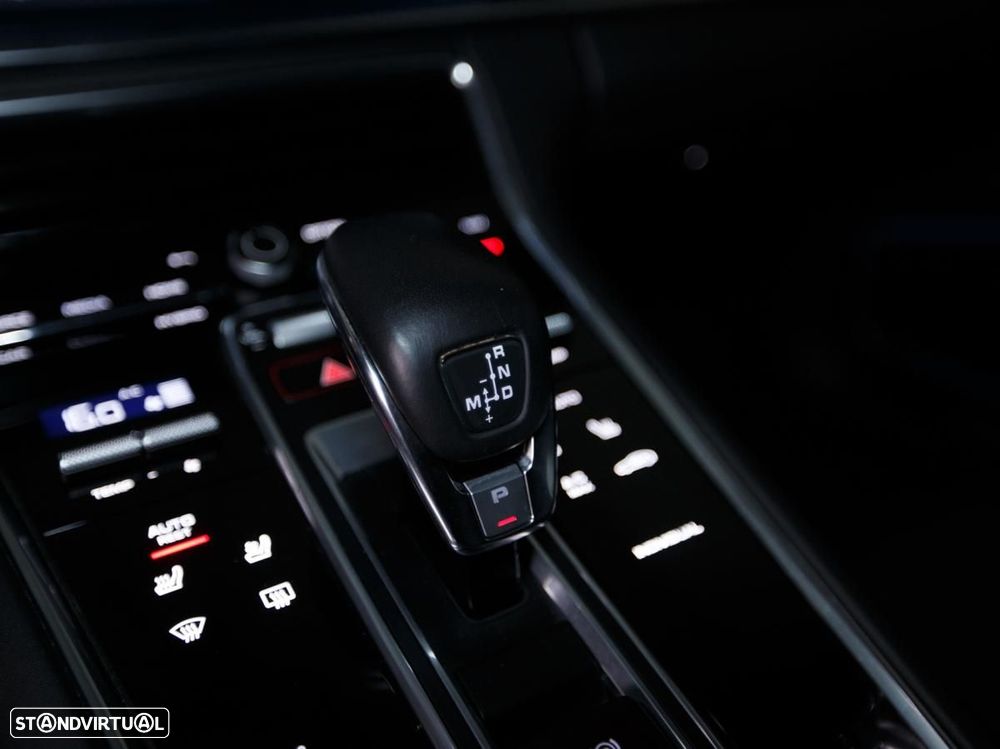 Porsche Panamera Sport Turismo 4S E-Hybrid - 42