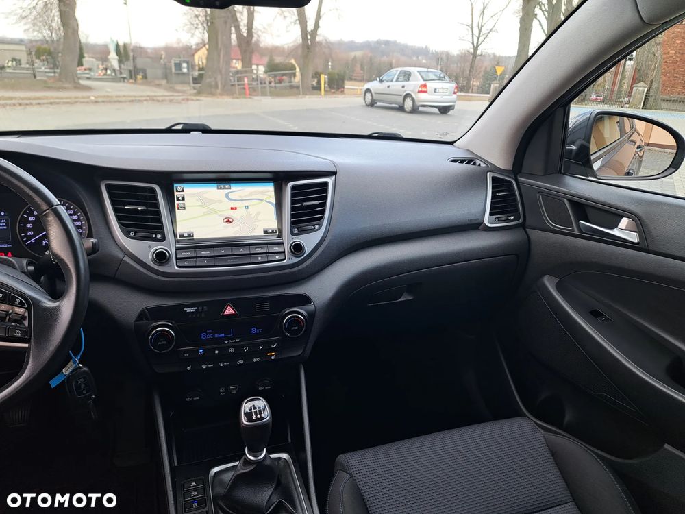 Hyundai Tucson 1.7 CRDI BlueDrive Style 2WD - 11