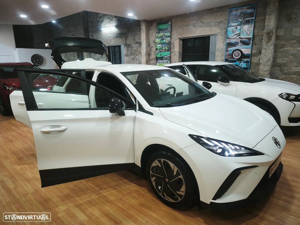 MG MG4 51 kWh Standard - 57