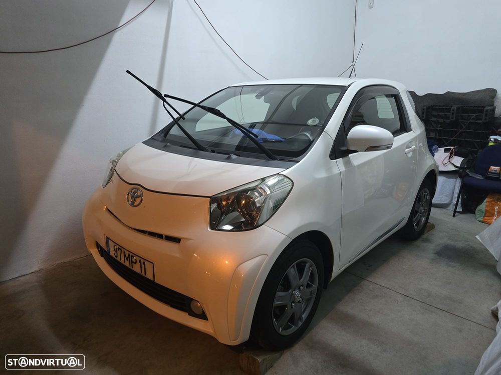Toyota iQ 1.4 D-4D 2 - 9