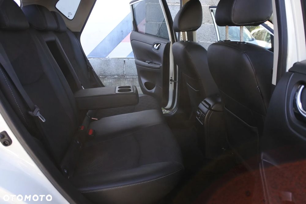 Nissan Pulsar 1.2 DIG-T Tekna EU6 - 8