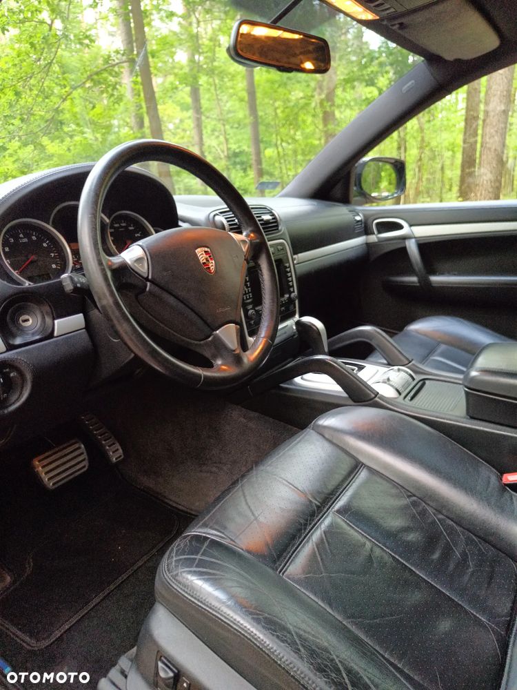 Porsche Cayenne - 19