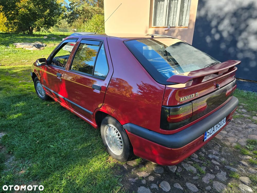 Renault 19 - 12