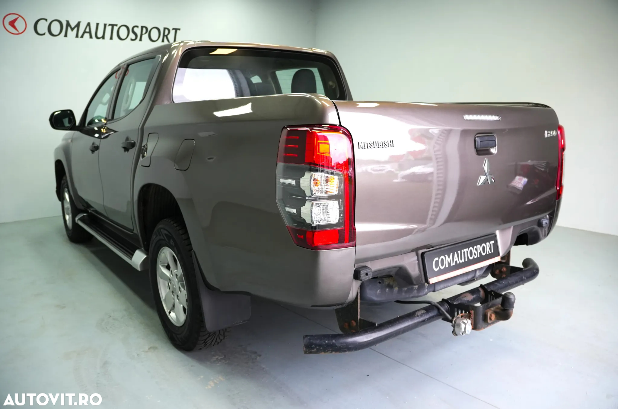 Mitsubishi L200 Double Cab 2.2 DI-D M/T Invite - 4