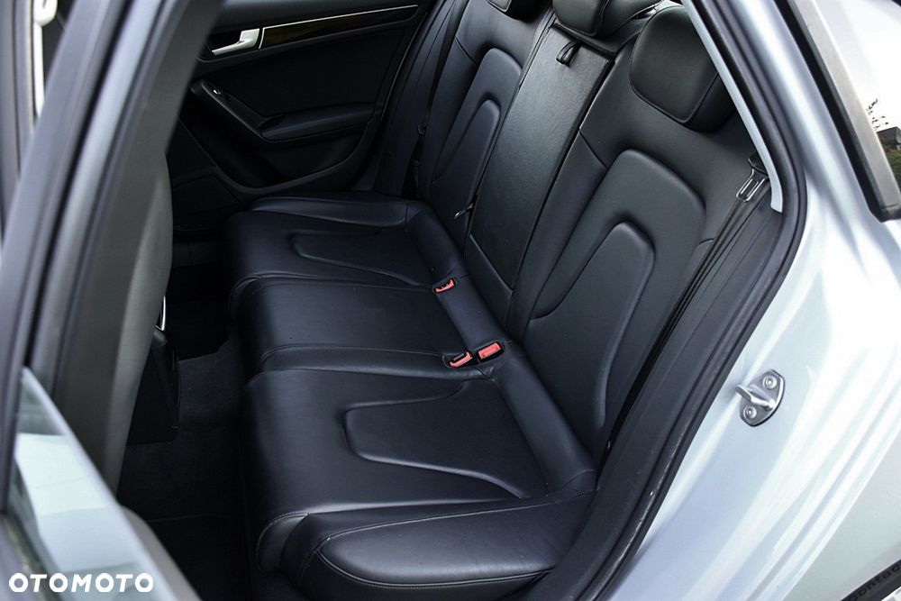 Audi A4 Limousine 1.8 TFSI quattro Attraction - 36