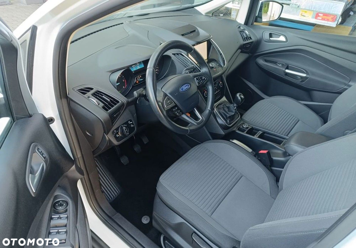 Ford C-MAX - 10