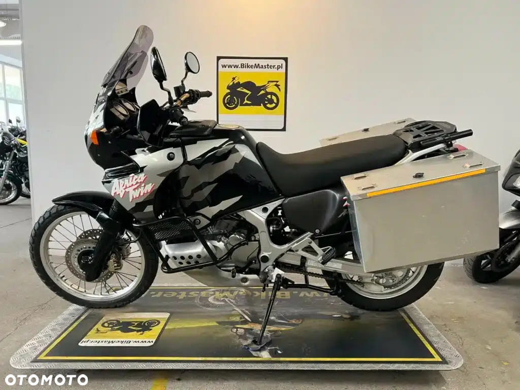 Honda XRV - 2