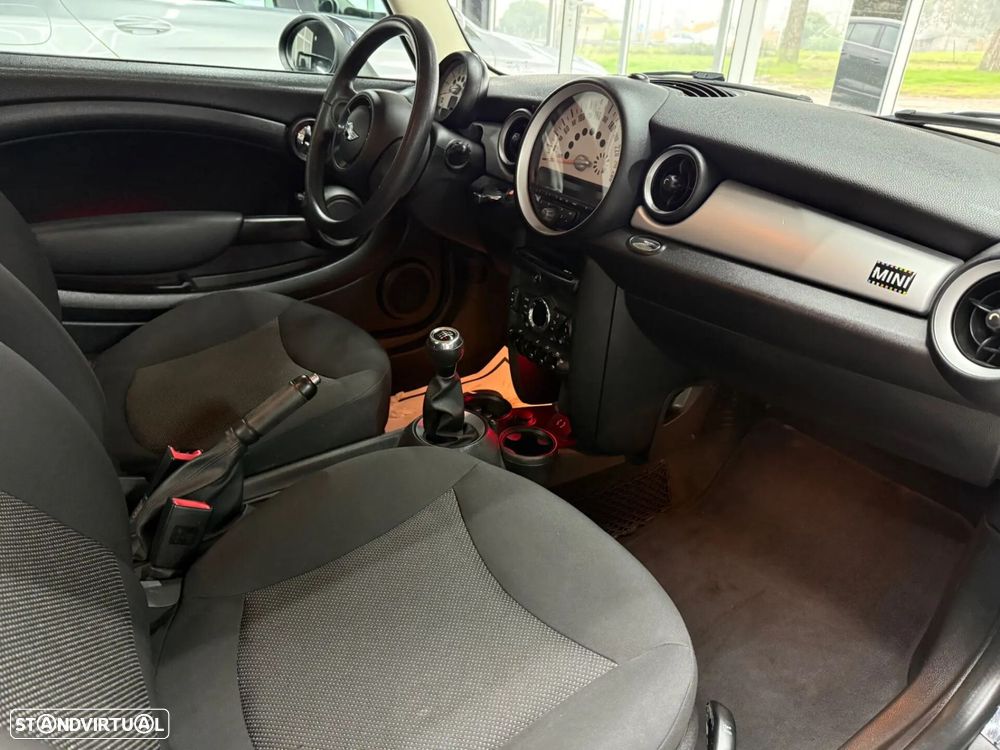 MINI 3 Portas One Brick Lane - 9