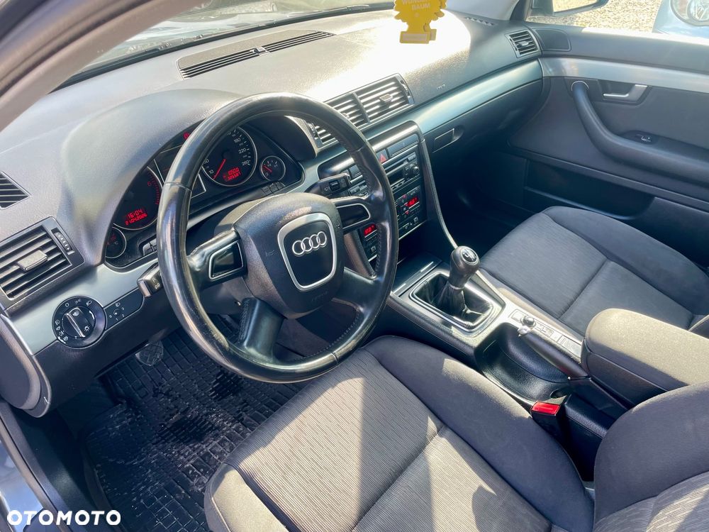 Audi A4 Avant 2.0 TDI - 5
