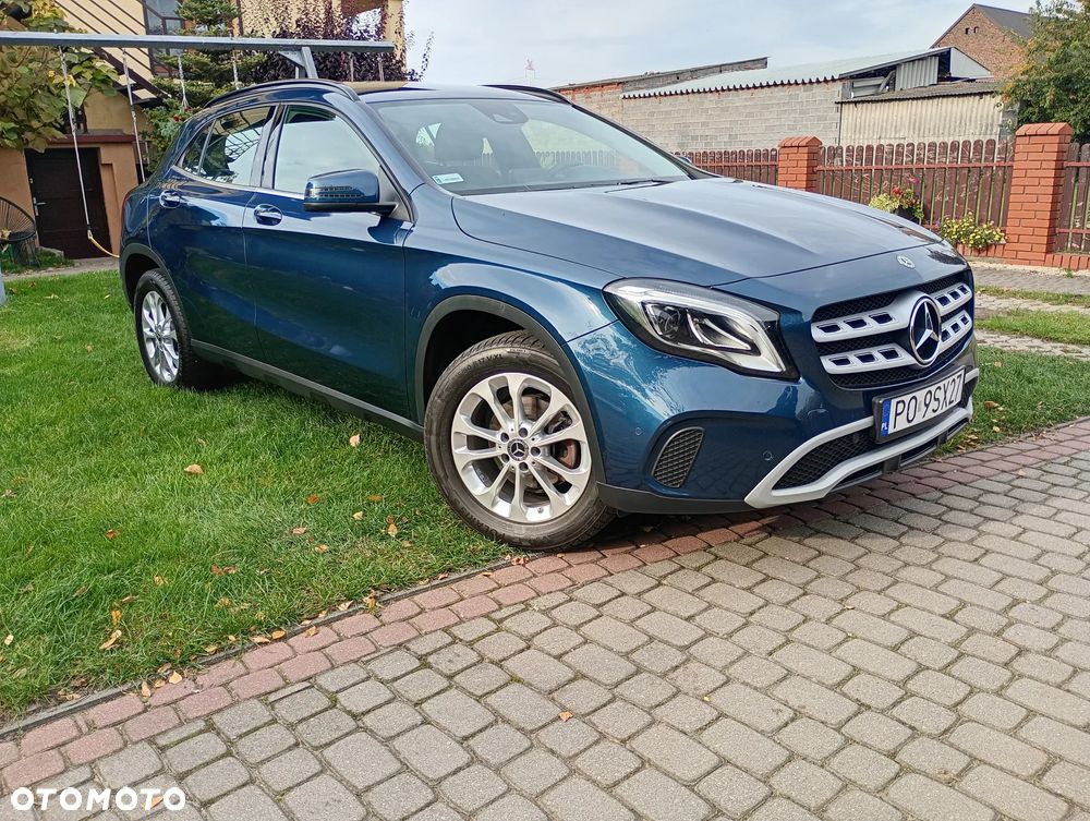 Mercedes-Benz GLA - 2
