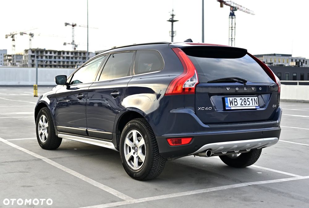Volvo XC 60 D4 Momentum - 9