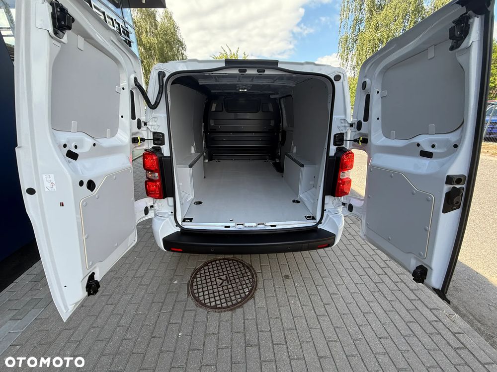Peugeot Nowy Expert Furgon Long 2.0 BlueHDi 144 KM S&S EAT8 - 18