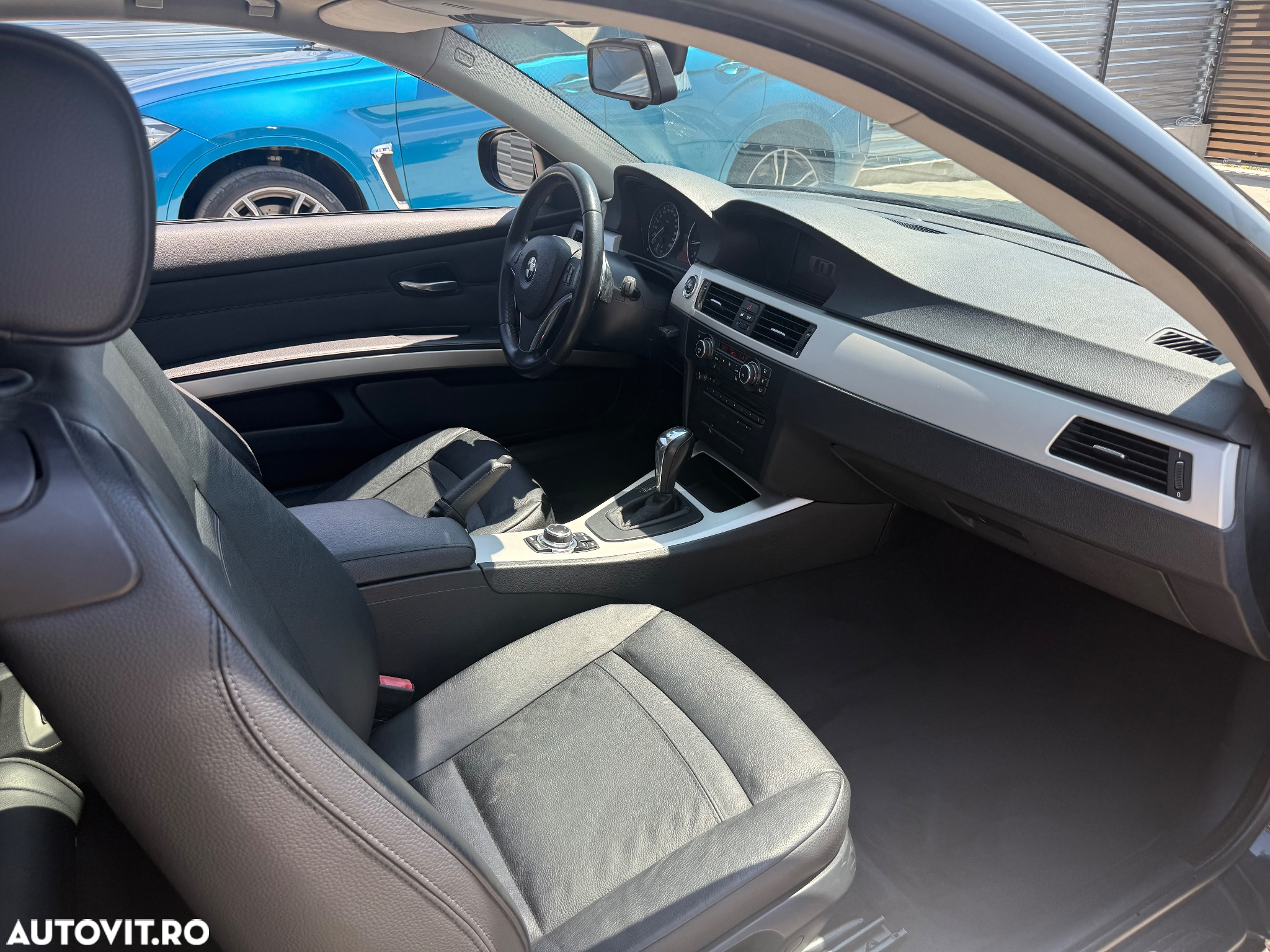 BMW Seria 3 320i Aut. - 11