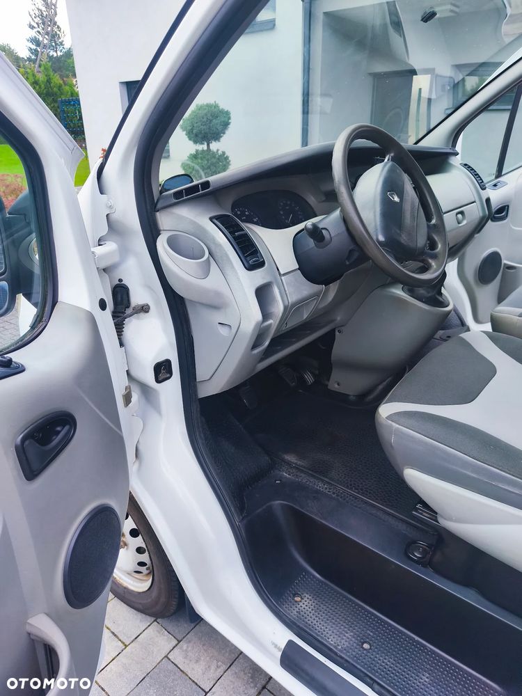 Renault Trafic - 15