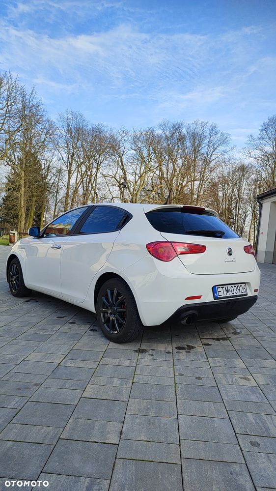 Alfa Romeo Giulietta 1.6 JTDM 16V - 8