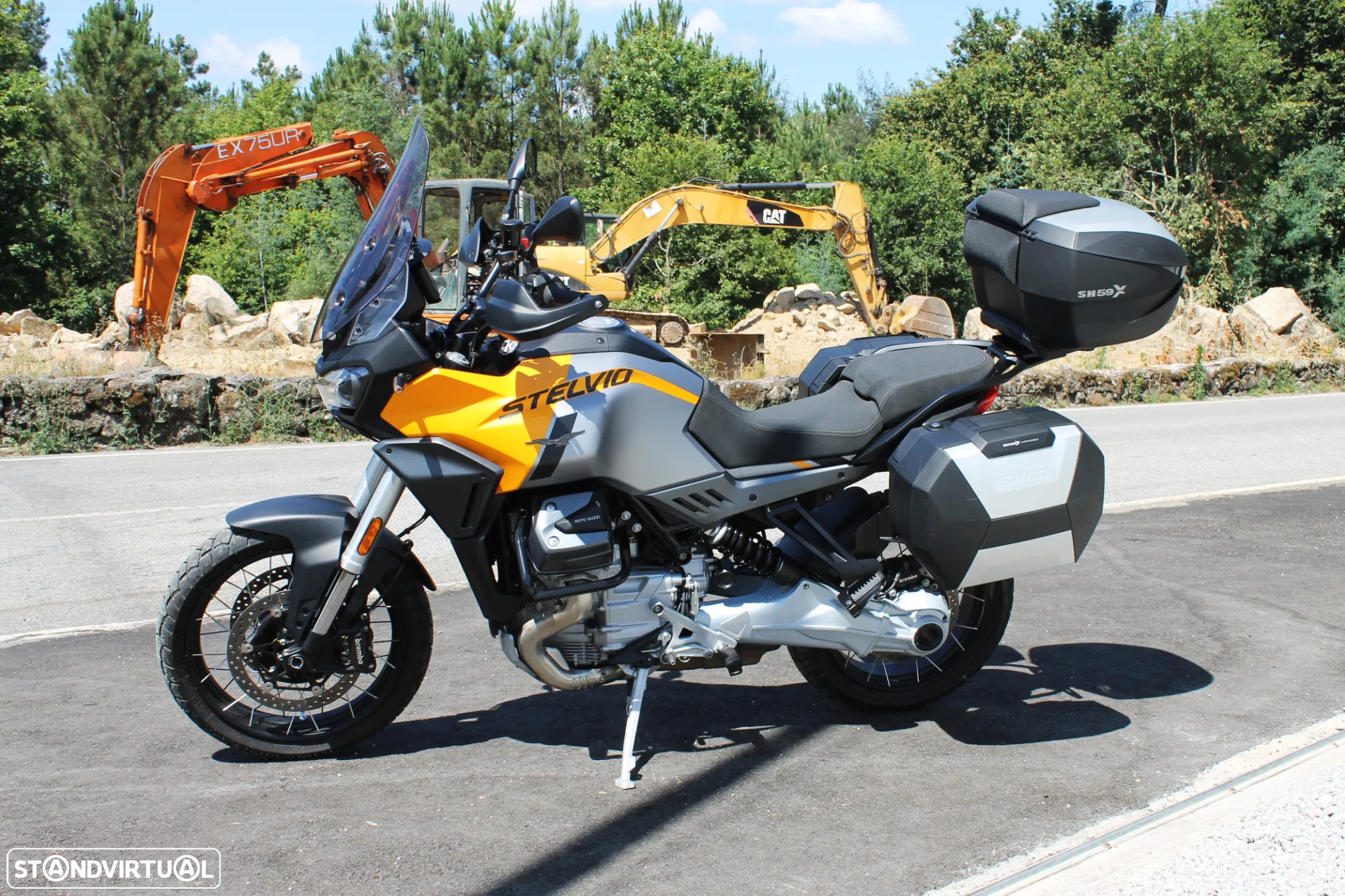 Moto Guzzi Stelvio 1000 - 24