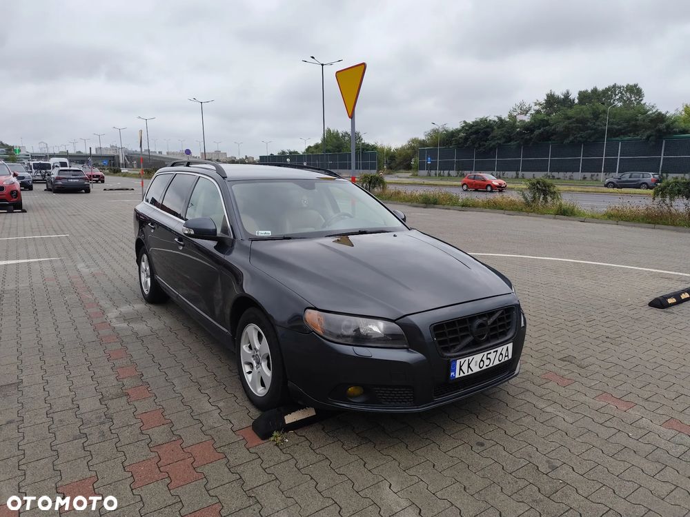 Volvo V70 2.0D Summum - 1