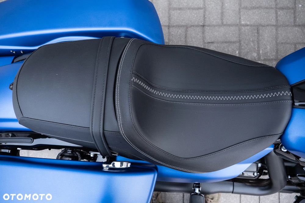 Harley-Davidson Touring Street Glide - 21