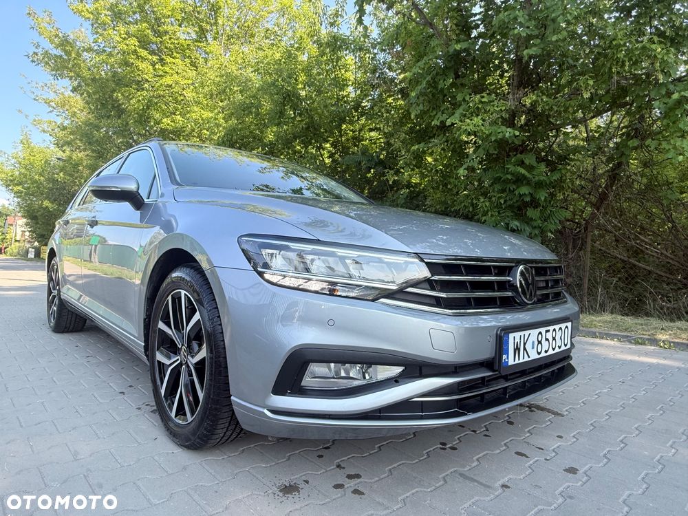 Volkswagen Passat 1.5 TSI EVO Business DSG - 1