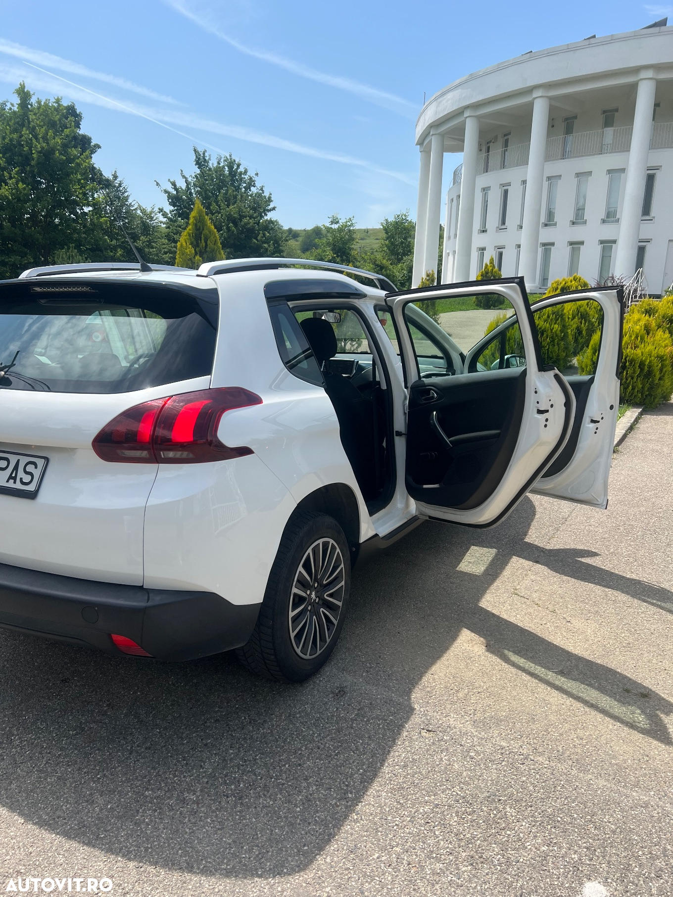 Peugeot 2008 - 9