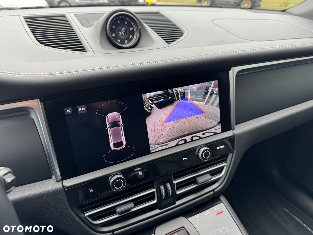 Porsche Macan Standard - 23