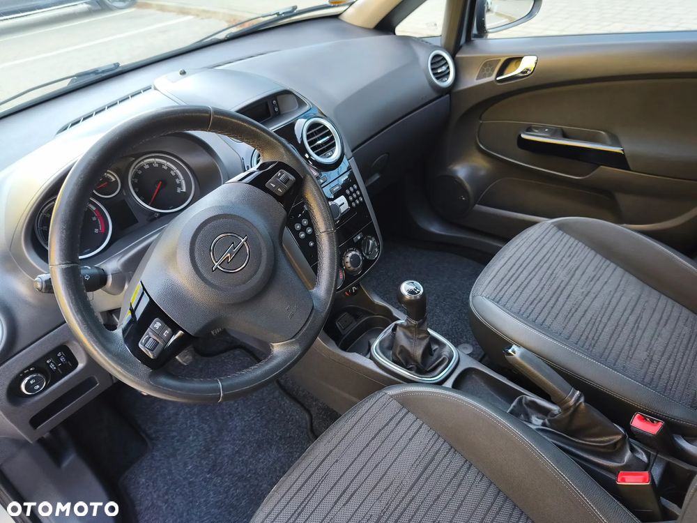 Opel Corsa - 12