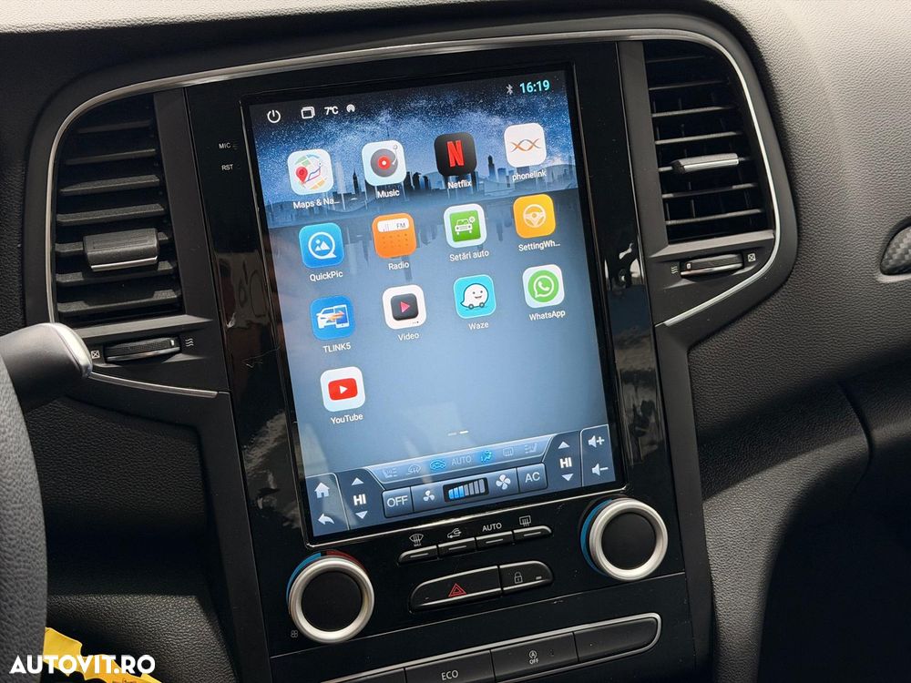 Renault Megane TCe Business - 24