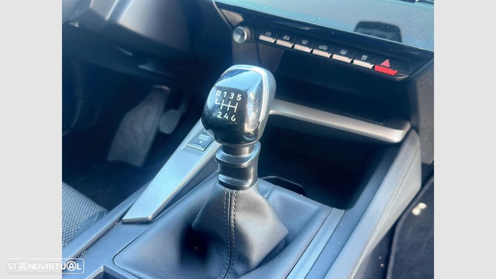 Peugeot 308 1.2 PureTech Allure - 23