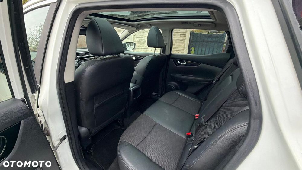 Nissan Qashqai 1.2 DIG-T Xtronic TEKNA+ - 25