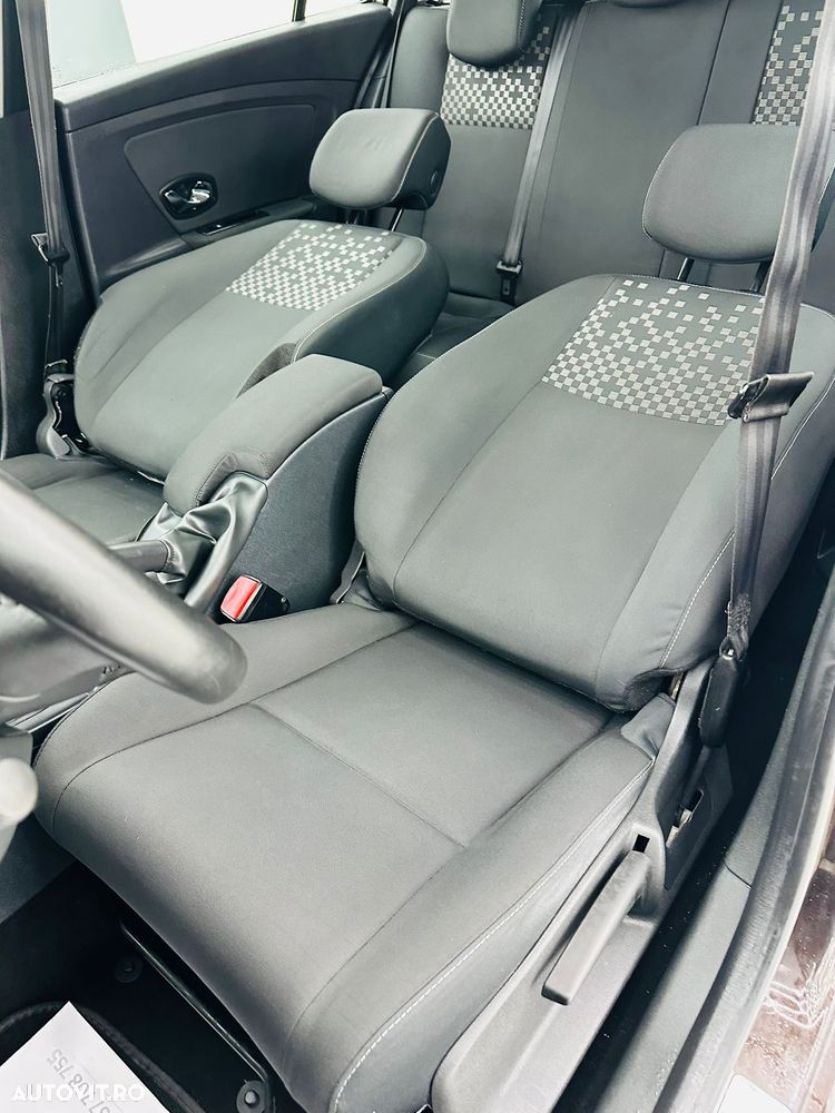 Renault Megane Grandtour dCi 90 FAP Expression - 12