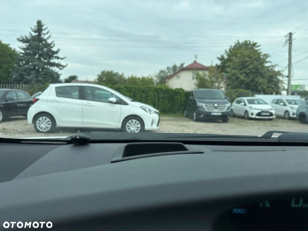 Toyota Prius - 32