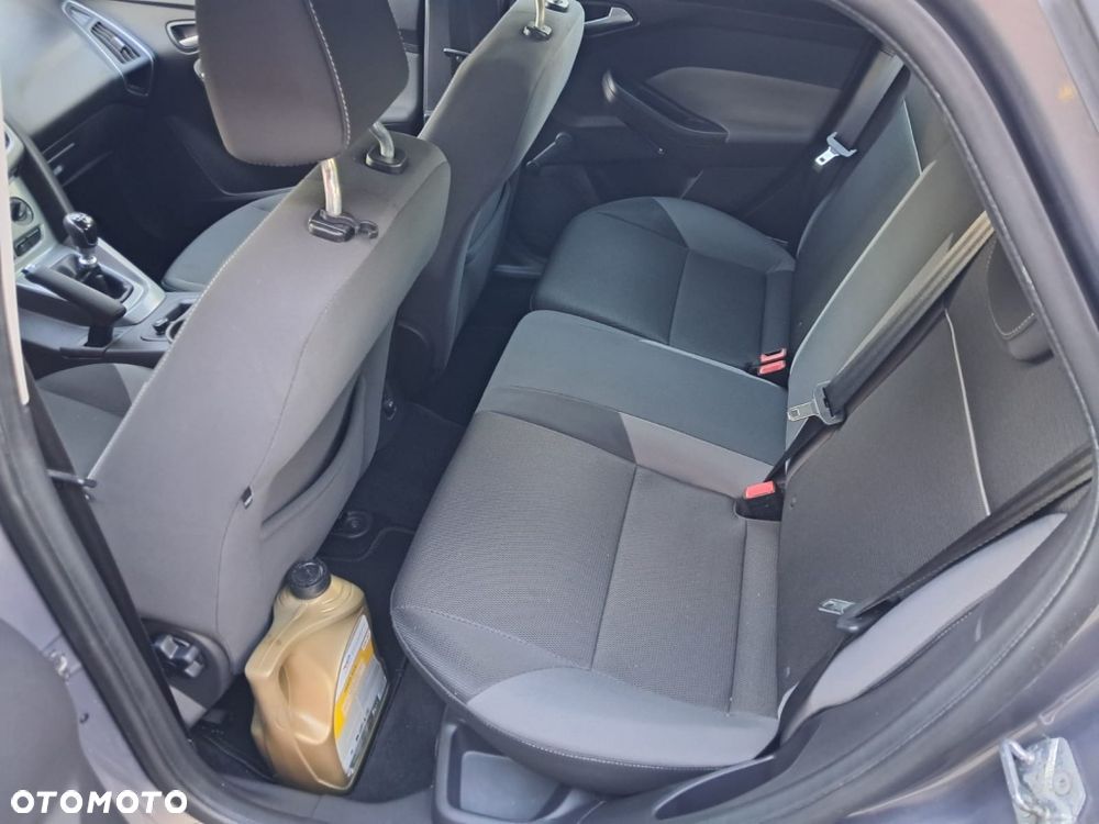 Ford Focus - 24
