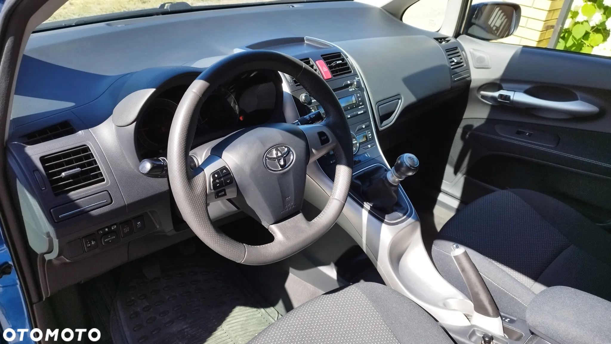 Toyota Auris 1.33 Dual-VVT-i Cool - 14