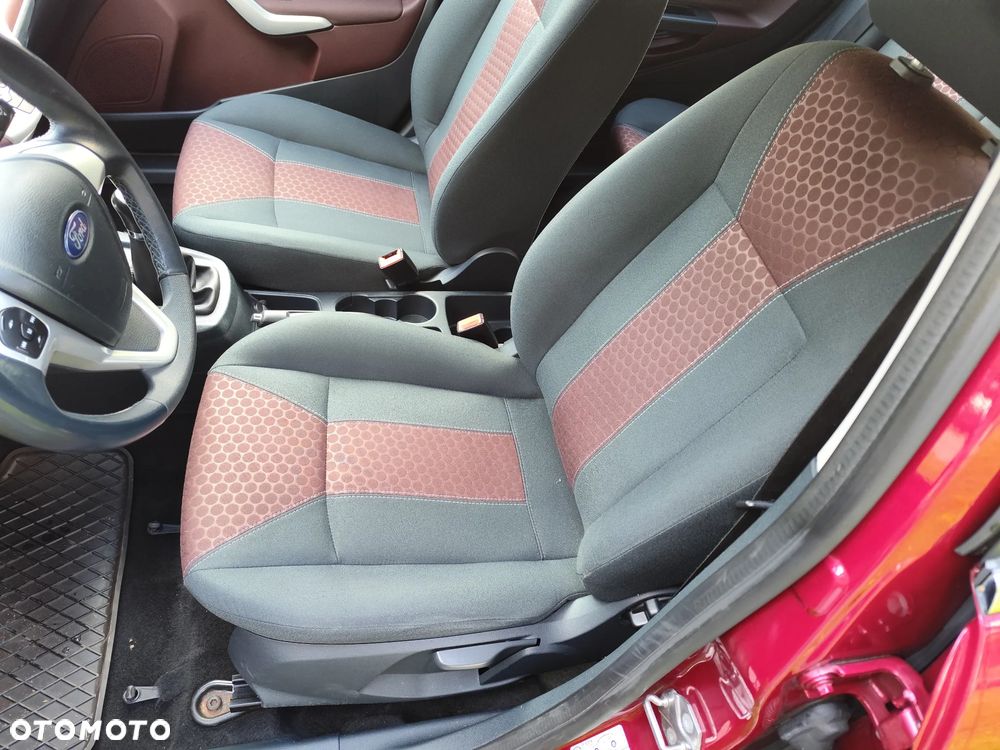 Ford Fiesta - 11