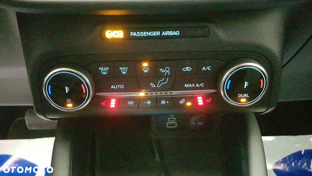 Ford Kuga - 24