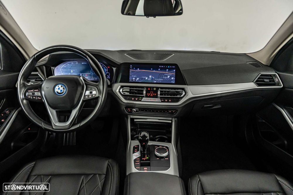 BMW 320 e Auto - 21