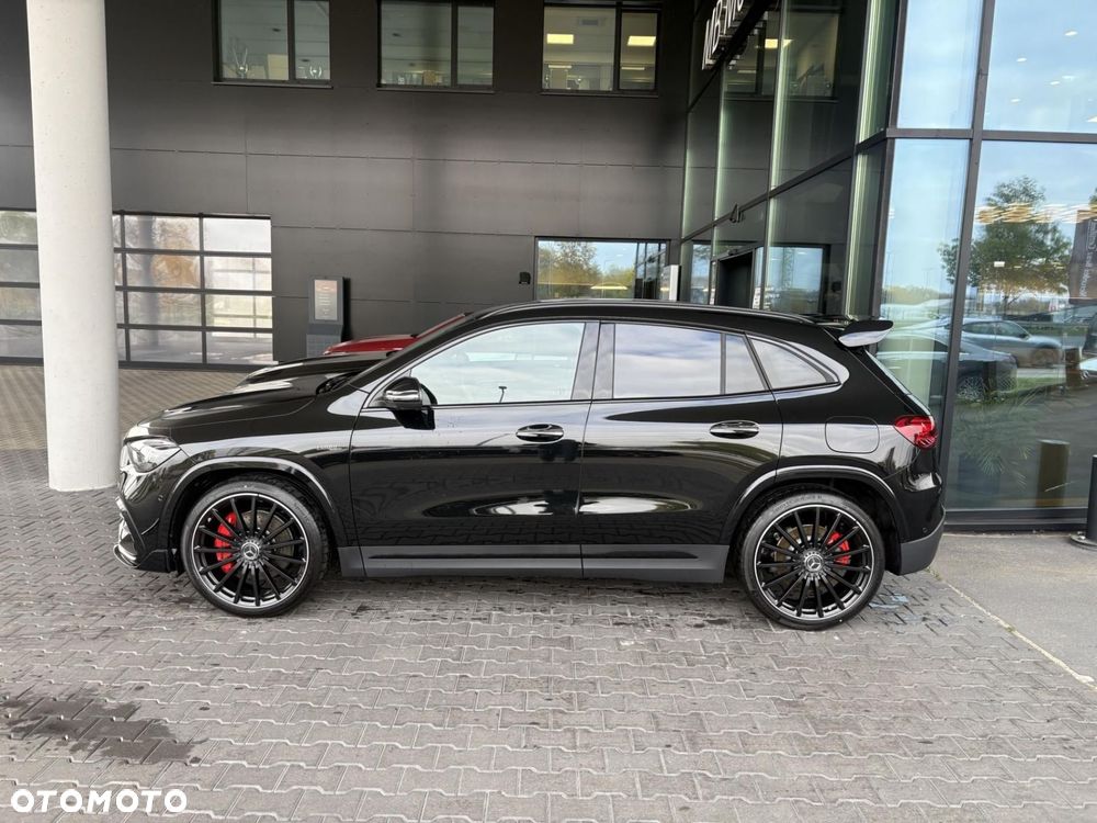 Mercedes-Benz GLA - 3