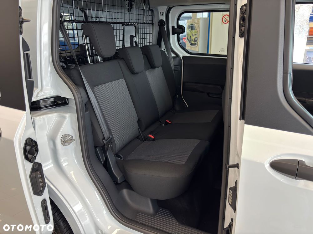Ford Courier - 7