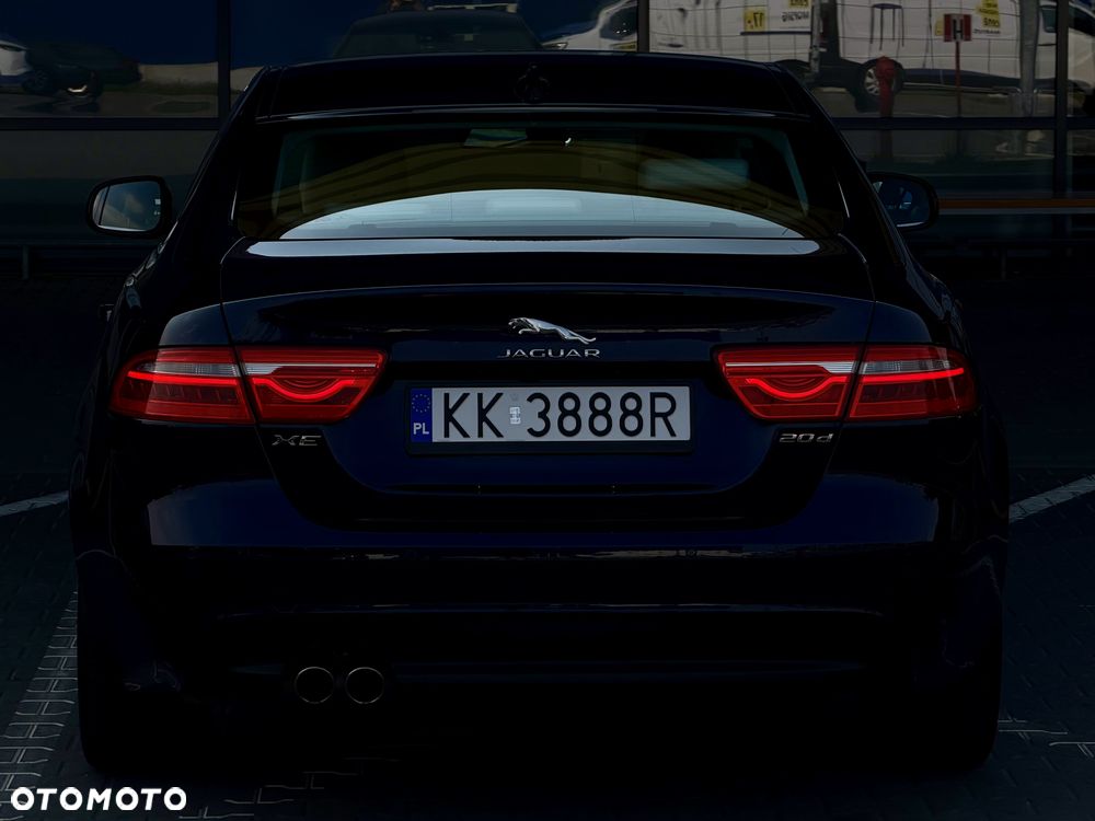 Jaguar XE 20d Pure - 8