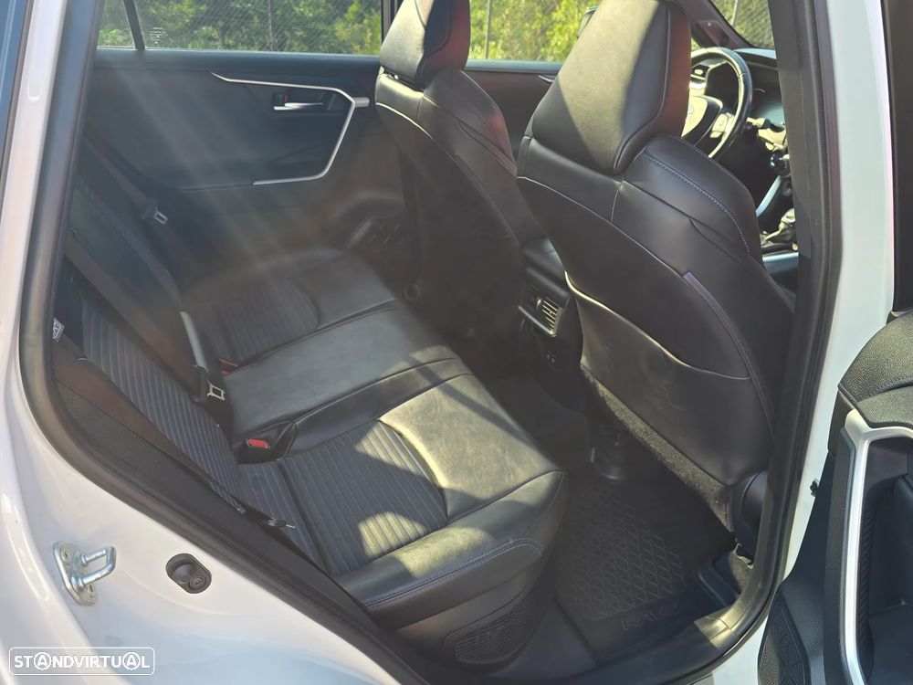 Toyota RAV4 2.5 HDF Lounge - 8