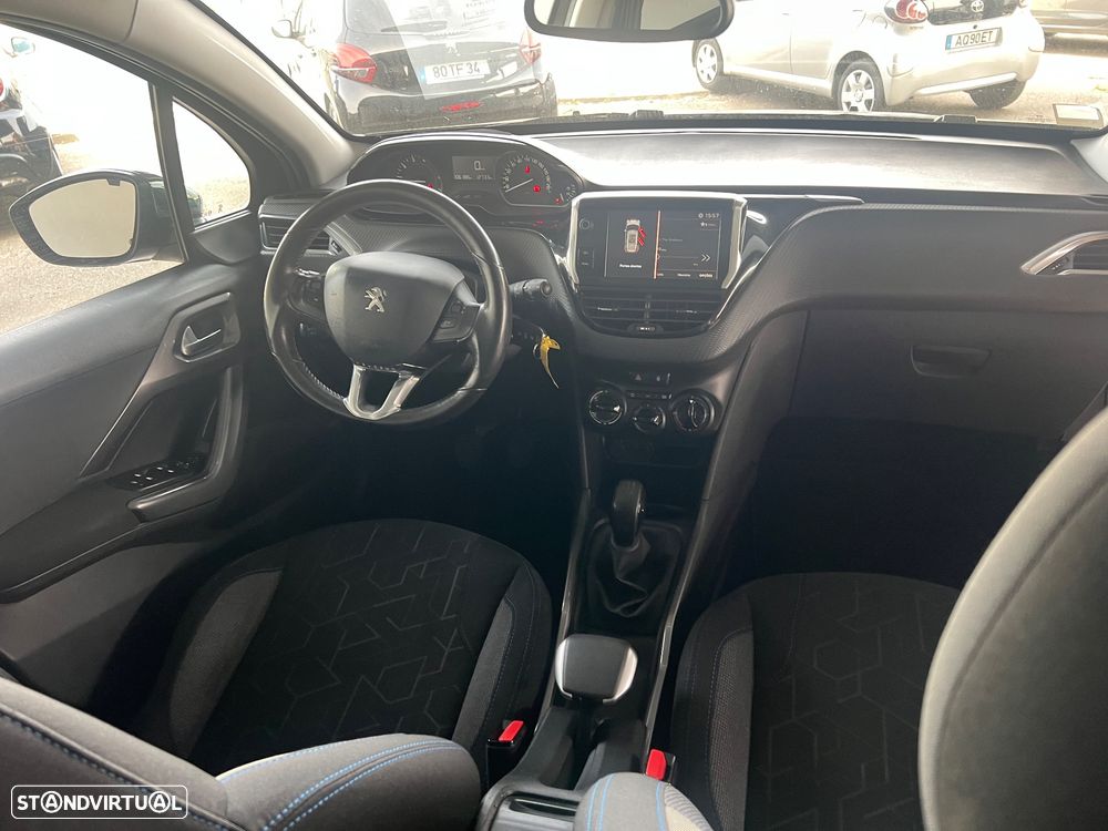 Peugeot 2008 1.2 PureTech Style - 20