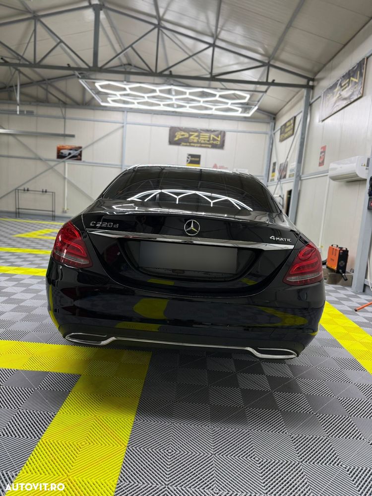 Mercedes-Benz C 220 d 4MATIC 9G-TRONIC - 4