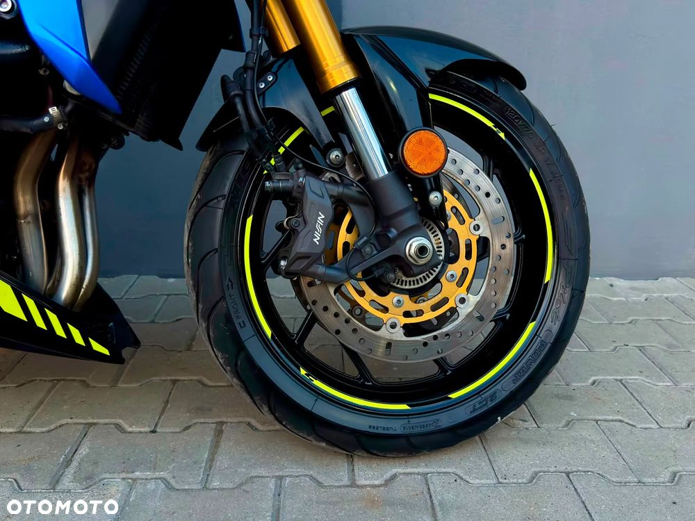Suzuki GSX - 15