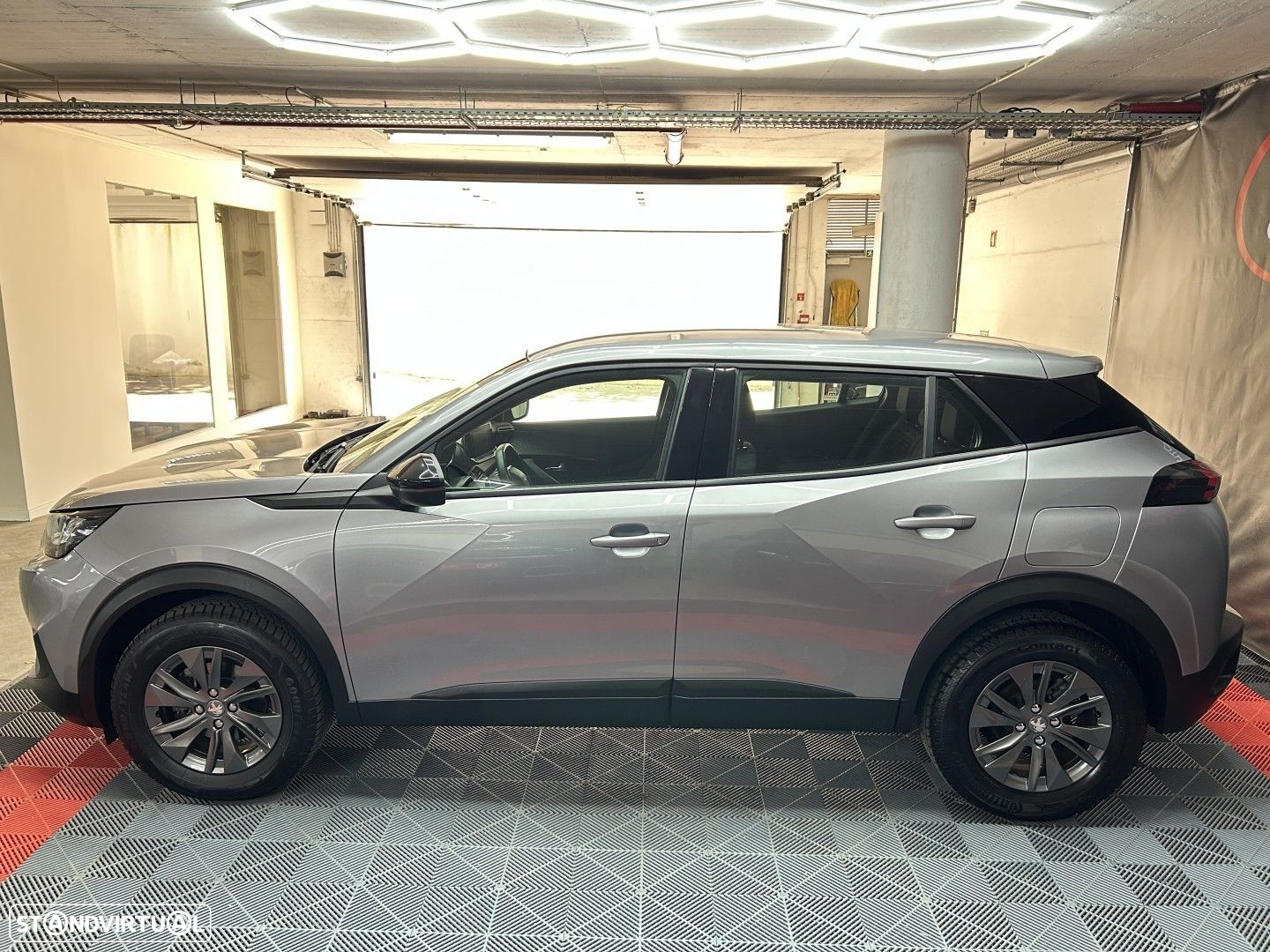 Peugeot 2008 1.2 PureTech Active EAT8 - 5